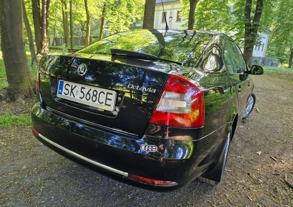 Skoda Octavia cena 12999 przebieg: 385000, rok produkcji 2010 z Sosnowiec małe 277